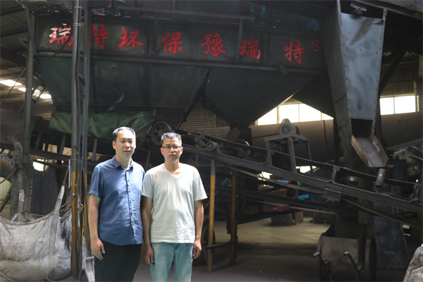 河南瑞特環(huán)?；卦L衛(wèi)輝地區(qū)有機肥生產(chǎn)線設備用戶